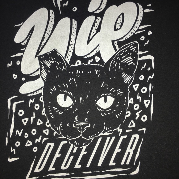 Yip Deceiver - Picture 2 of 2